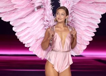 See Every Model on the 2024 Victoria’s Secret Fashion Show Runway
